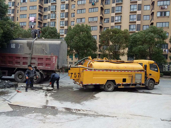 无锡化粪池清理是按照什么标准收费的？